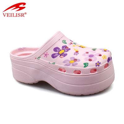 China Lightweight Outdoor Beach Ladies Summer EVA Holey Sandals Garden Women Clogs for sale