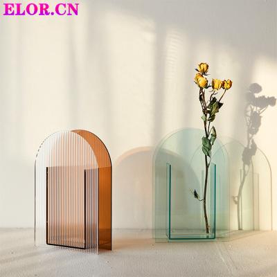 China Minimalist Transparent Acrylic Luxury Vase Ornaments European Modern Minimalist Living Room Flower Table Wedding Decoration for sale