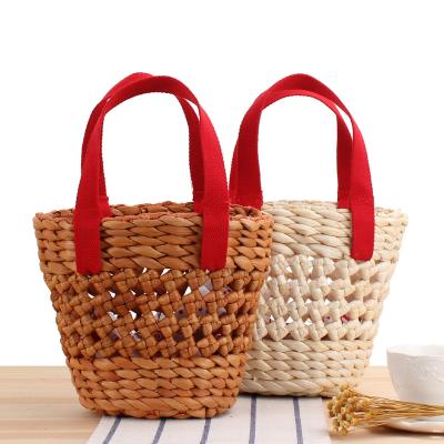 China Joker Style Women Travel Beach Tote Summer Handmade Corn Husk Ladies Bag Straw Bag for sale