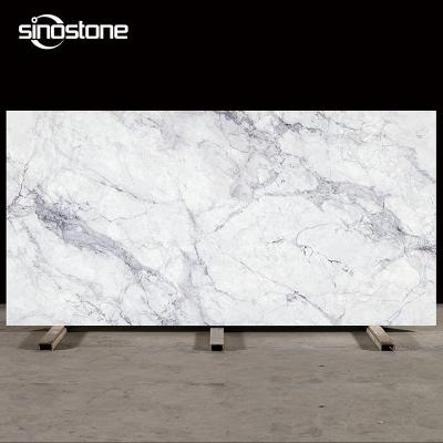 China New Design Low Color Silicon Calacatta Durable White Polish Outdoor Artificial Quartz Stone Large Slab Tiles For Kitchen Sink Dining Table for sale