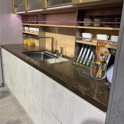 China Durable Engineered Modern Marble Brown With Vein Larger Size White Quartz Short Slab Artificial Quartz Stone For Kitchen Counte for sale