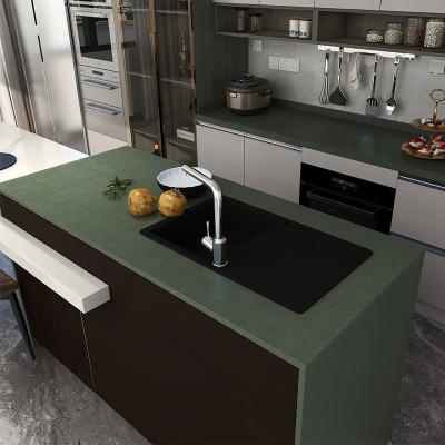 China Outdoor Engineered Quartz Stone Slab Durable Pure Dark Green True Color Touch For Kitchen Countertop Decor for sale