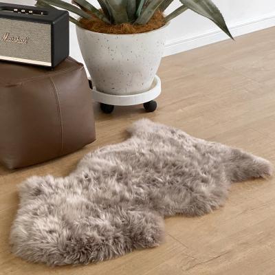 China Wholesale Home Decoration Washable 2x3ft, 2*6ft, 3.6*6ft Dyed Natural Single Skin Sheepskin Blanket for sale