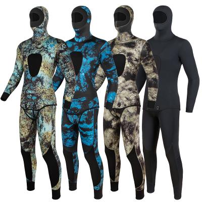 China MAN Mens Camouflage Wetsuit Long Sleeve Fission 2 Pieces Neoprene Submersible Hooded For Men Keep Warm Waterproof Diving Suit for sale