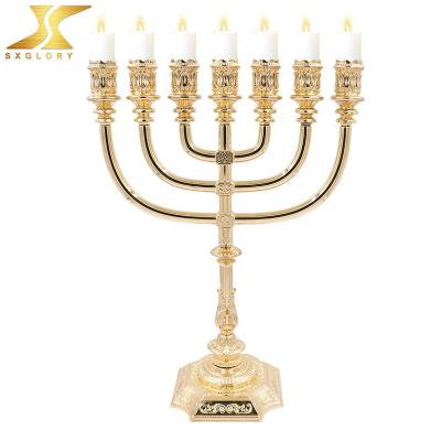 China Home Decoration Candle Holder Decorating Customizable Wedding 7AM Candelabra Candle Holder Stand Gold Plated Zinc Alloy Metal Home Decoration for sale