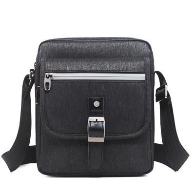 China 2019 high quality wholesale fashion waterproof leather shoulder bag for men for sale