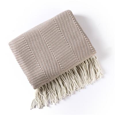 China Amazon Hot Selling Anti-Static Super Soft Knitted Blankets Custom Label Stripe Tassels Blankets for sale