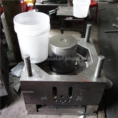 China Steel Plastic Injection 5 Gallon Injection Paint Bucket Mold for sale