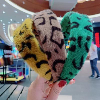 China Fashion New Years Gifts Shape Luxurious Leopard Print Hair Hoop Women Girls Hair Band Ponytail Headwear for sale