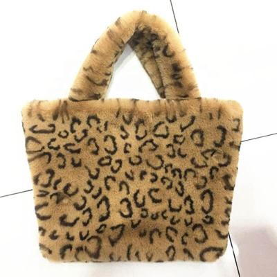 China New fashion trend ladies leopard faux fur backpack soft and beautiful purse purse bag first for sale