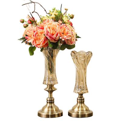 China Classical Crystal Glass Transparent Vase Flower Display Glass Vase for sale