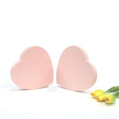 China Wholesale Biodegradable Custom Color Gift Box Heart Shaped for sale