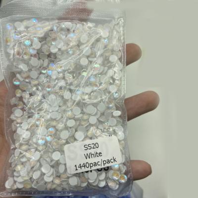 China SS3-SS50 Flatback Non-Hot Fix Flatback Luminous Nail Art Glass Rhinestones Glow In The Dark for sale