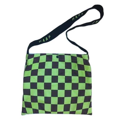 China Large Area Cotton or Polyester Printing Mountain Bike Lake Tour Shoulder Food Feed Bag Outdoor Cycle Bag Cycling Musette for sale