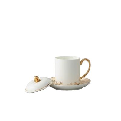 China Customs fine viable hot sale meeting with saucer and lid luster gold illustration bone china white tea cup for sale