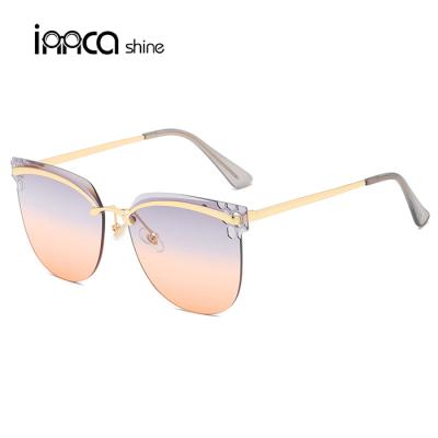 China 2021 New Fashion Metal Rimless Sunglasses Men And Women Retro Personality Gradient Eyewear Trade Color Frameless Sunglasses for sale