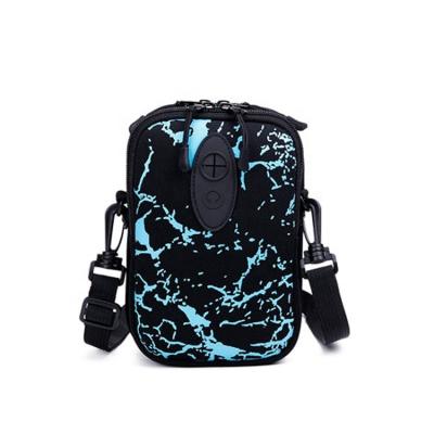 China Lightweight Neoprene Material Adjustable If Chest Bags Latest Fashion Women Men Sling Cross - Body Bag With Custom Logo for sale