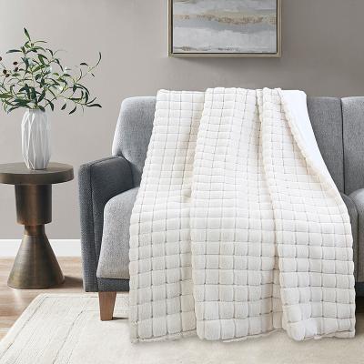 China Factory Price Custom New Sustainable Luxury High Quality Popular Plain Faux Fur Throw Blanket for sale