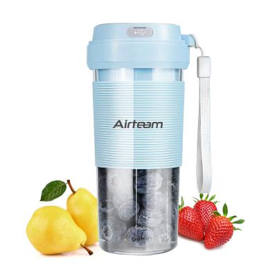 China Good Quality 300ML USB Car Mini Juicer Electric Fruit Juicer Blender Rechargeable Portable Cup Blender for sale