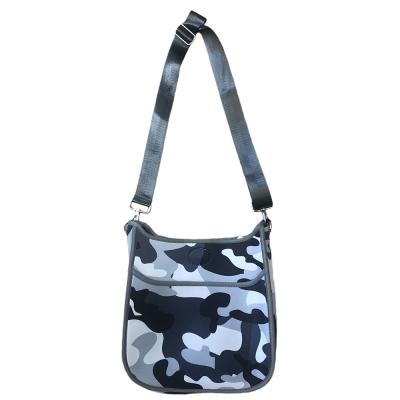 China 2021 New Fashion Travel Durable Shoulder Straps Tote Girls Large Wide Neoprene Tote Bag for sale