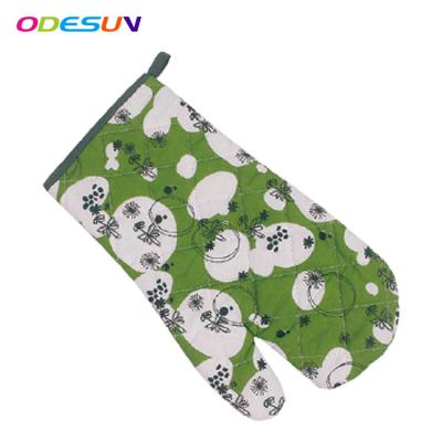 China 2018 Dotted Kitchen Pot Holder Oven Gloves for sale