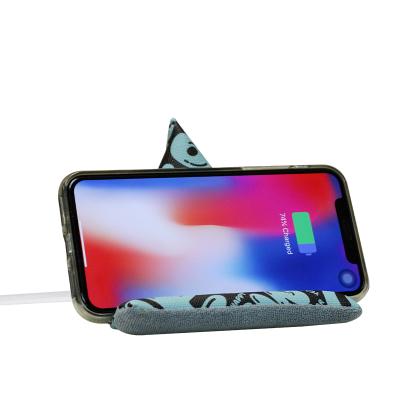 China READY TO BOARD Fast Charging Radio New Arrival 3 in 1 PVC and Briefcase Triangle Shape Outdoor 10W Qi Wireless Charger Phone Holder for sale