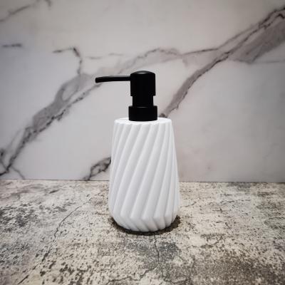 China Sustainable Fashion Modern Bathroom Accessories Polyresin Resin Liquid Soap Dispenser Eco - Friendly for sale