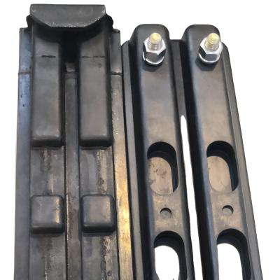 China Construction Material Shops Wide Track Shoe 450mm Rubber Track Pad For Excavator for sale