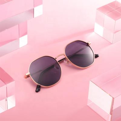 China Newest Classic Round Fashion Sunglasses Retro Classic Unisex Women UV400 Polarized Ready Sunglasses for sale