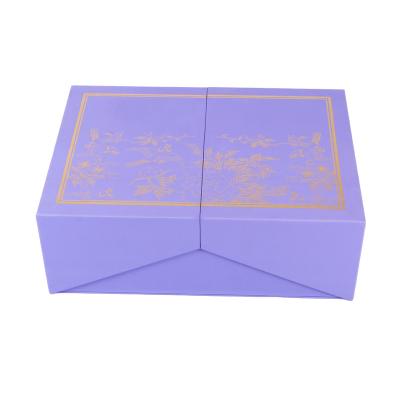 China Custom Luxury Recyclable Flip Cardboard Luxury Gift Box Apparel Packaging Box With Ribbon for sale