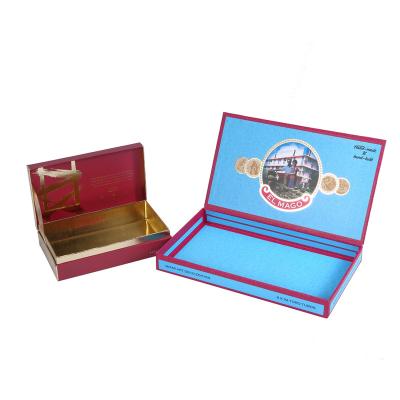 China Customized High End Clamshell Recyclable Magnetic Gift Box Ribbon Boutique Glossy Gift Box for sale