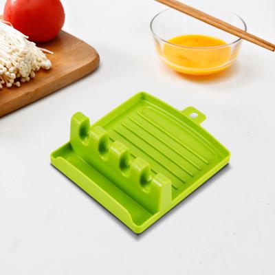 China Kitchen Plastic Food Grade Soup Fork Knife Utensil Spoon Rest Lid Holder 7005 Plastic Kitchen Organizer Rest Spatula Holder for sale