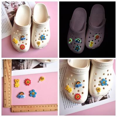 China Creative Washable PVC Shoes Charms Jewelry Accessories Shoes Flower Buckle Glowing In The Dark For Clog Croc Shoes Accessories for sale