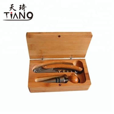 China Mini Viable Bamboo Opener 2pcs Wine Set for sale