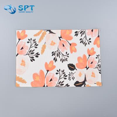 China Best Viable Choice Modern Portable Simple Table Cloth Sublimation Table Cloth Classic Place Mat for sale