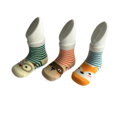 China Factory sale baby boy QUICK DRY cotton anti-slip socks with competitive price for sale