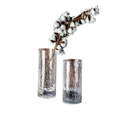 China Handmade Modern Cracked Lines Cylinder Pure Glass Flower Vase For Flower Arrangement for sale