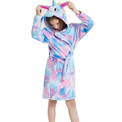 China Anti-pilling Children Cute Bath Towel Swimming Towel Water Absorption Baby Cover Breathable Hooded Bathrobes Hide Long Robes for sale