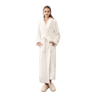 China 2022 Waffle Hotel Breathable Spa Kimono Robe Soft Lightweight Bathrobe for sale