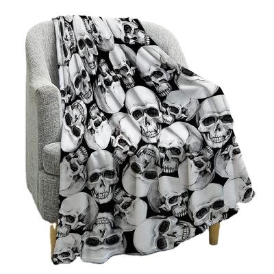 China Retro Modern Skulls Halloween Soft Lightweight Durable Blanket for sale