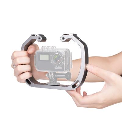 China Meilike G040 1/4 Screws Hot Selling Firmly Aluminum Alloy Material Double Grip Holder Breacket For GP Light Fill Camera for sale