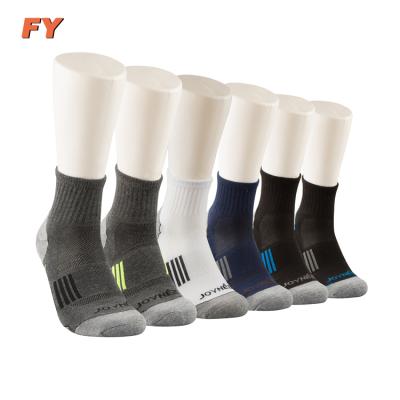 China Wholesale 100% Bamboo Fiber Sports Shorts Gym Quarter Black Gray White Quarter Sock Antibacterial Mens Sports Ankle Socks for sale