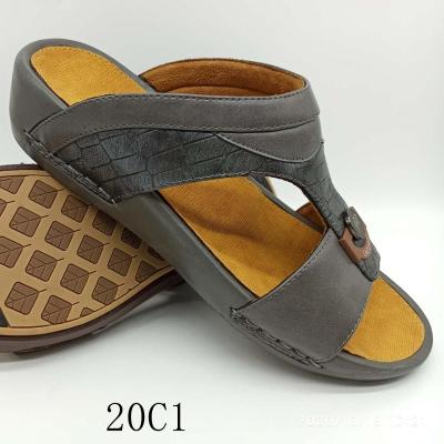 China 2021 Arabic professional hot wholesale men's slippers unique PU slippers sale EVERGREEN for sale