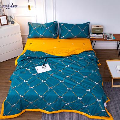 China 2021 hot sale home factory design horse printed summer fresh soft polyester double size single comforter comforter bedding set for sale