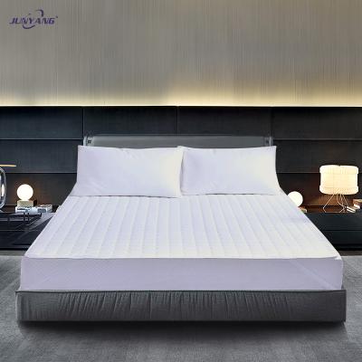 China Hotel Use High Quality Custom Size Folded White Quilting Stitching Thicken Quilted Bedspread Mattress Protector For Five Star Hotel for sale