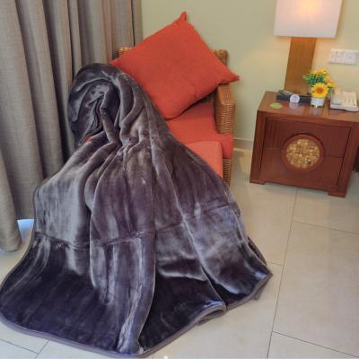 China 2022 Pops Plain Raschel Wearable Soft Black Brown Polyester Blanket for sale