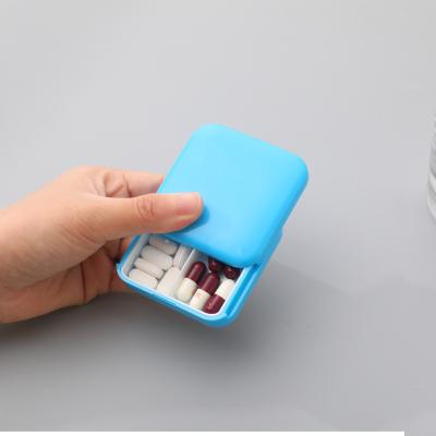 China A Portable Medicine Case Pill Organizer Pill Box Portable Pill Organizer Small Travel Pill Case With 2 Compartments One Day for sale