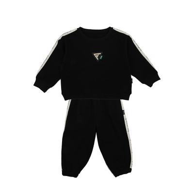 China Anti-Wrinkle Boys Autumn Children Sports Suits Medium And Large Kids Strap Sportswear Kids Autumn Sweater Two Piece Set for sale