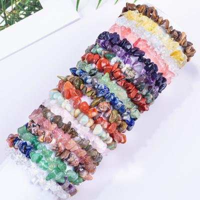 China Irregular Chip Gravel Healing Energy Chakra Natural Stone Bracelet OEM ODM for sale