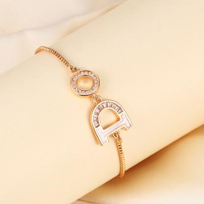 China CLASSIC 2021 New Arrival Hotselling Charm Jewelry Gold Plated Fashion Hollow Out Heart Shape Bracelet for sale